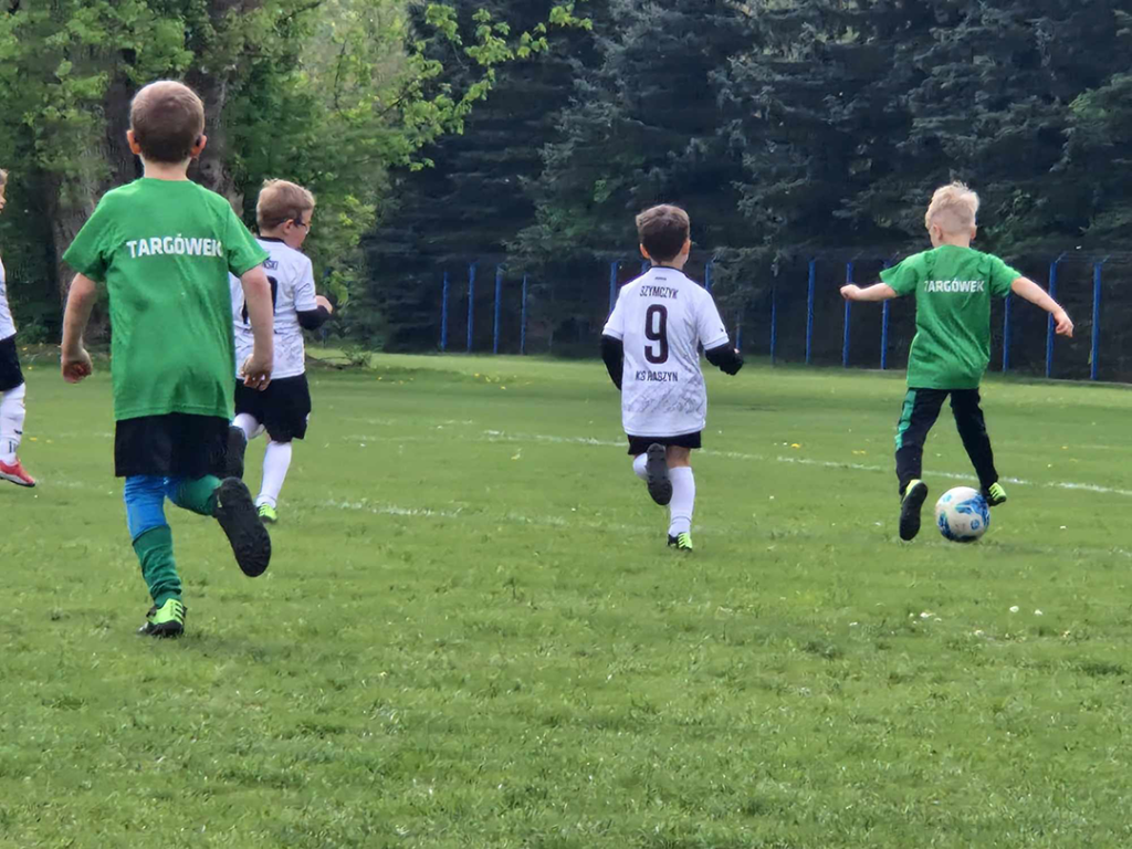 Piłkarski rozwój dzieci Targówek, Mecze piłkarskie Targówek, Uczniowska piłka nożna Targówek, Klub młodzieżowy Targówek, Piłka nożna dla młodzieży Targówek, Przedszkole piłkarskie Targówek, Gry zespołowe Targówek, Turnieje piłkarskie Targówek, Młodzieżowa liga piłkarska Targówek