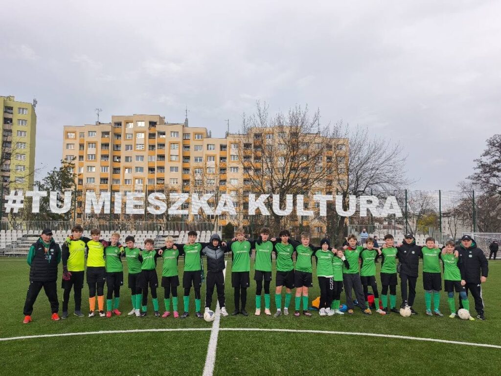 Arthouse Kołowa - boisko ze sztuczną nawierzchnią